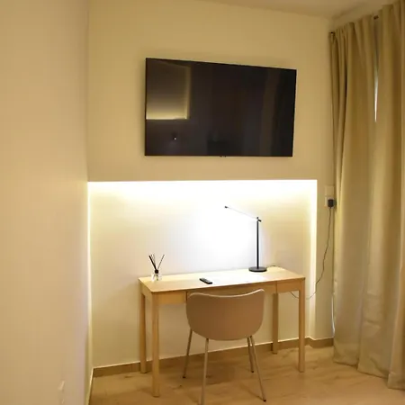 Lion Apartment, In The Heart Of The Апартаменты Лариса